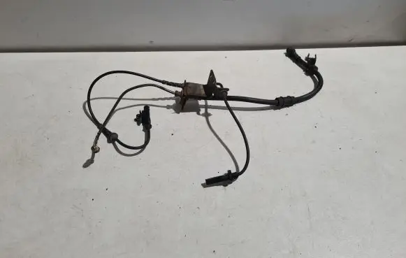 Maserati Ghibli ABS brake wheel speed sensor 670006719