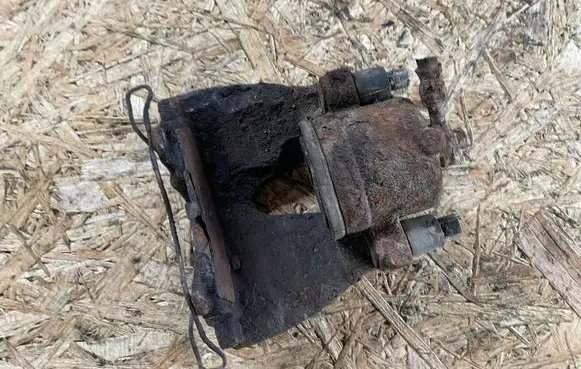 Opel Zafira A Front brake caliper