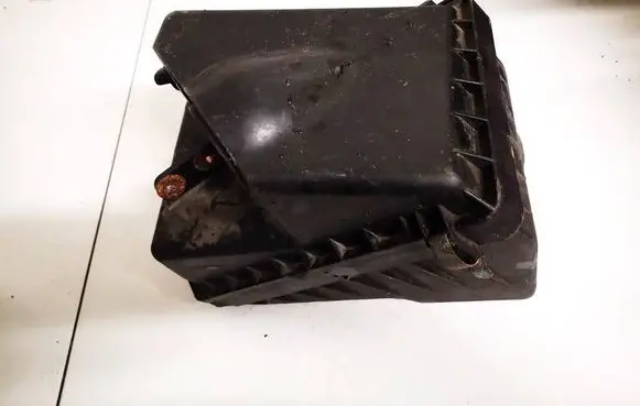 Mazda 323 Air filter box HB595