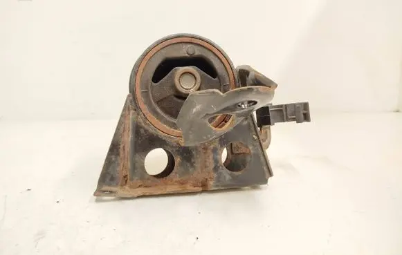 Nissan X-Trail T30 Engine mount bracket 62490lb