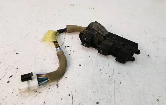 Subaru Outback Electric window control switch