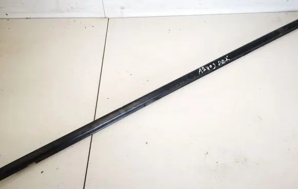 Mazda 3 I Front door glass trim molding 