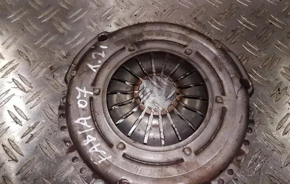 Skoda Fabia Mk1 (6Y) Pressure plate 03D141025C