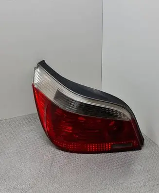 BMW 5 E60 E61 Rear/tail lights 6910767 2VP008679 F7E7SSZ0