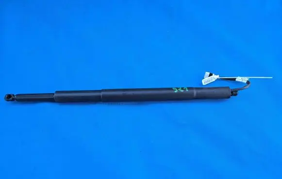 BMW 3 G20 G21 Tailgate strut 7453413