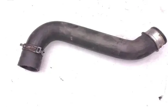 Mercedes-Benz Vito Viano W639 Engine coolant pipe/hose A6395017382
