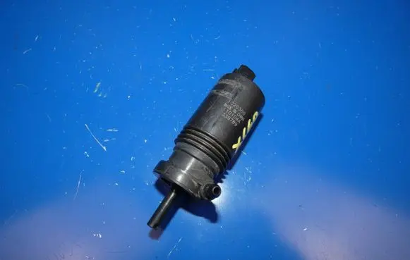 Volvo XC60 Windscreen/windshield washer pump 1020369 339789 110104A