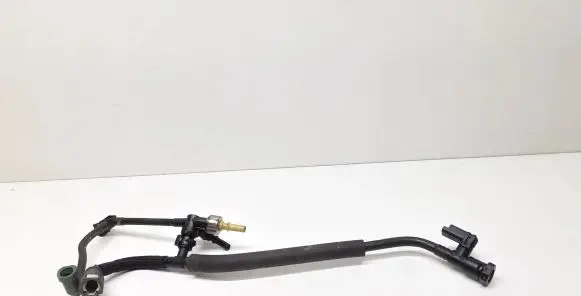Volvo C30 Fuel line pipe