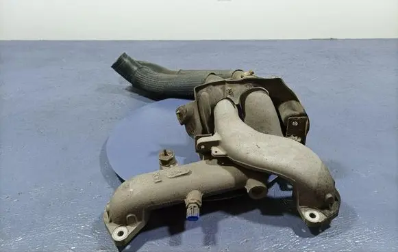 Mazda CX-7 Air intake hose/pipe
