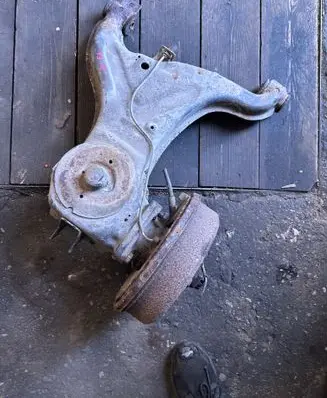 Volkswagen Transporter - Caravelle T3 Rear wheel hub spindle/knuckle