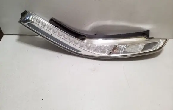 Nissan Leaf I (ZE0) Rear/tail lights 265553NL0B
