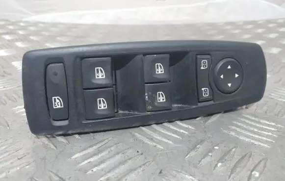 Renault Megane III Electric window control switch E30169