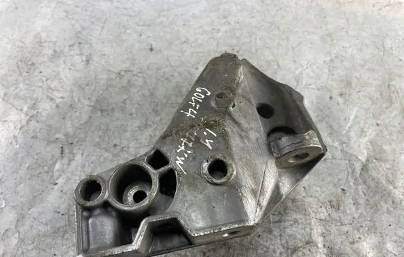 Volkswagen Golf IV Engine mounting bracket 038199287j