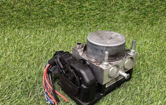 Opel Corsa D ABS Pump 13282282 0265232288