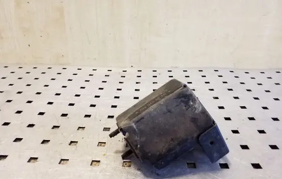 Mercedes-Benz C W204 Other engine bay part A2045456740