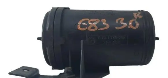Vacuum air tank