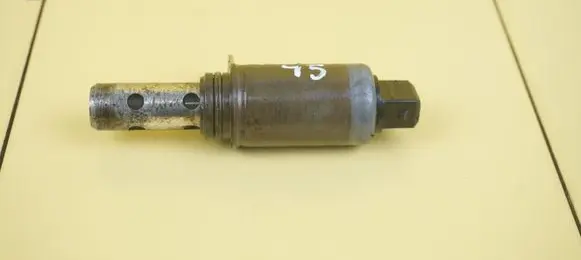 Porsche Cayenne (9PA) Camshaft speed sensor LEWY M48