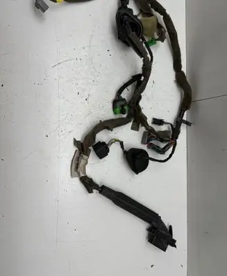 Volvo XC70 Front door wiring loom 31344047