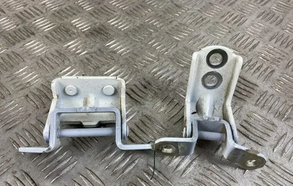 Rear door hinge set