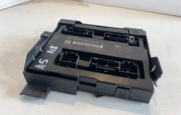 Audi A5 8T 8F Comfort/convenience module 8K0907064C