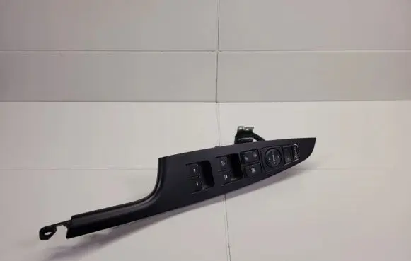 Hyundai Tucson TL Electric window control switch 93570D3500