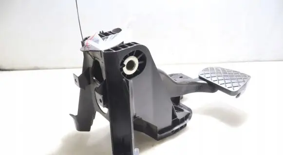 Skoda Superb B8 (3V) Clutch pedal 