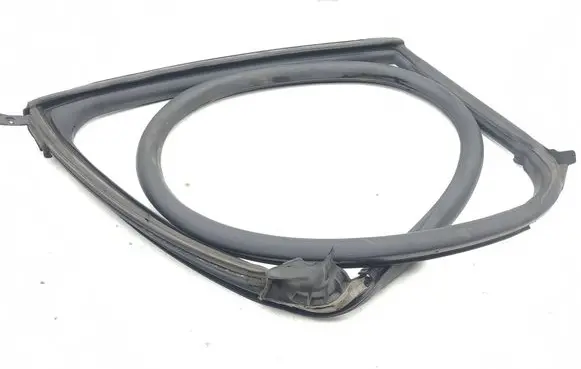 Tesla Model S Rear door rubber seal (on body)