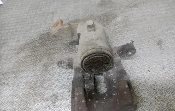 Rear brake caliper