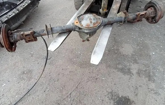 Volkswagen II LT Rear axle beam with reductor 9033510005
