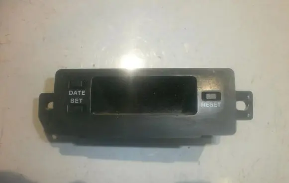 Mazda 323 Screen/display/small screen B455