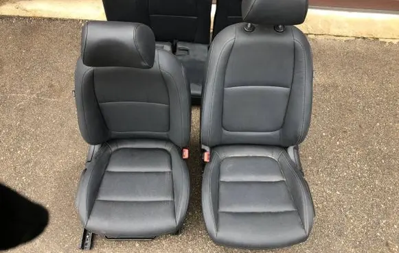 Seat set