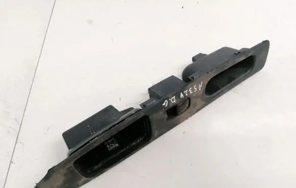 Mitsubishi Space Wagon Electric window control switch
