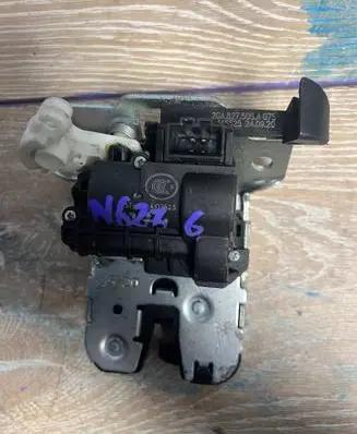 Volkswagen T-Roc Tailgate lock latch 2ga827505a