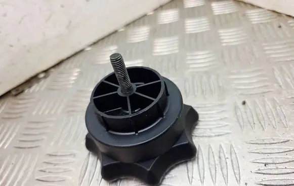 Audi Cabriolet B3 8G Spare wheel bolt 4A0803899