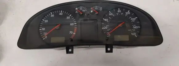 Volkswagen PASSAT B5 Speedometer (instrument cluster) 3B0919930P