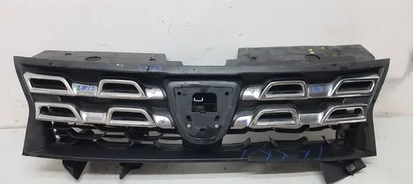 Dacia Duster Front grill 623100838R