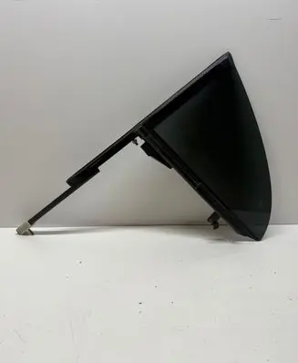 Mercedes-Benz CLS C257 Rear vent window glass 18519629 AGCCZ M2102