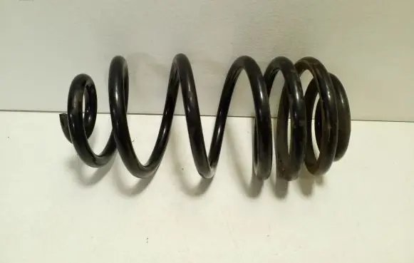 Opel Zafira C Rear coil spring