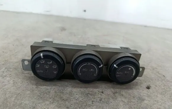 Nissan X-Trail T30 Climate control/heater control trim 27500EQ410