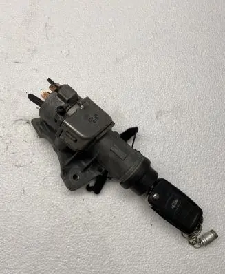 Skoda Superb B5 (3U) Ignition lock 4B0905851