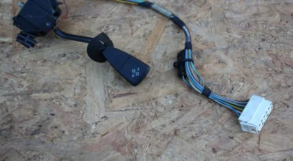 BMW 7 E32 Tailgate/trunk/boot open switch 