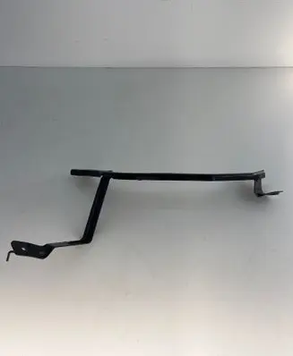 Fender mounting bracket