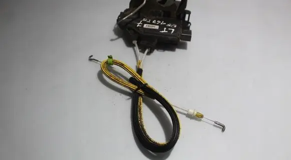 Audi A6 S6 C5 4B Rear door lock