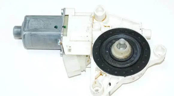 Toyota Aygo AB10 Front door window regulator motor A1669060201