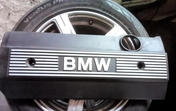 BMW 5 E39 Engine cover (trim) 11121748633
