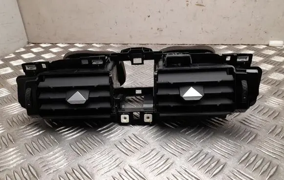 Dash center air vent grill