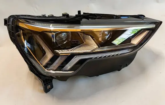 Audi Q3 F3 Headlight/headlamp 83A941036