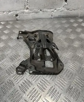 Toyota Avensis T270 Battery bracket 