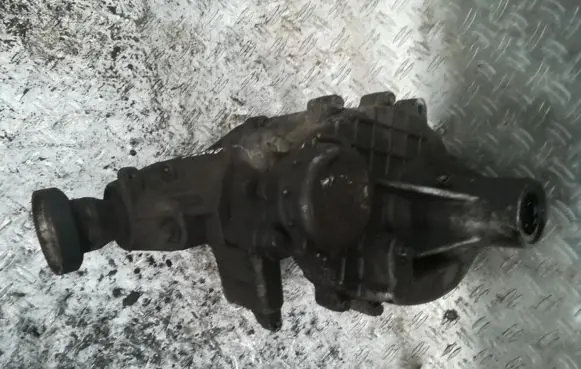 Gearbox transfer box case