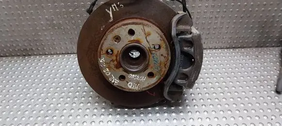 Mercedes-Benz Vito Viano W638 Front wheel hub A6383320225